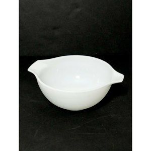Pyrex White Cinderella Mixing Bowl 1.5qt